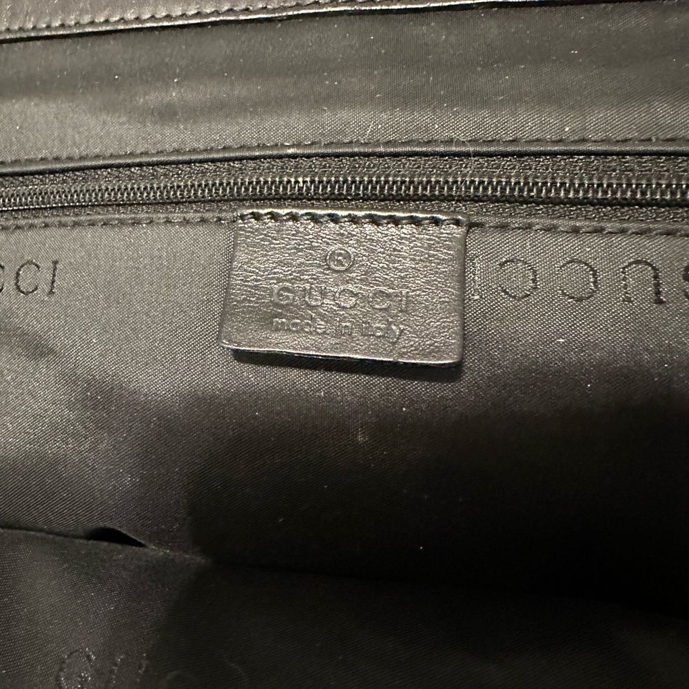 Gucci Black Shoulder Bag - Picture 9 of 13